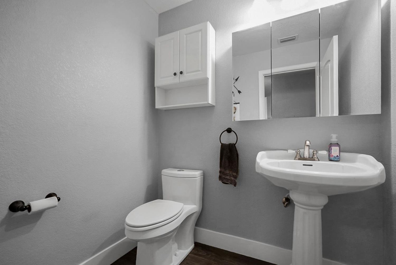 73 S Obsidian Dr, Oakdale, CA 95361