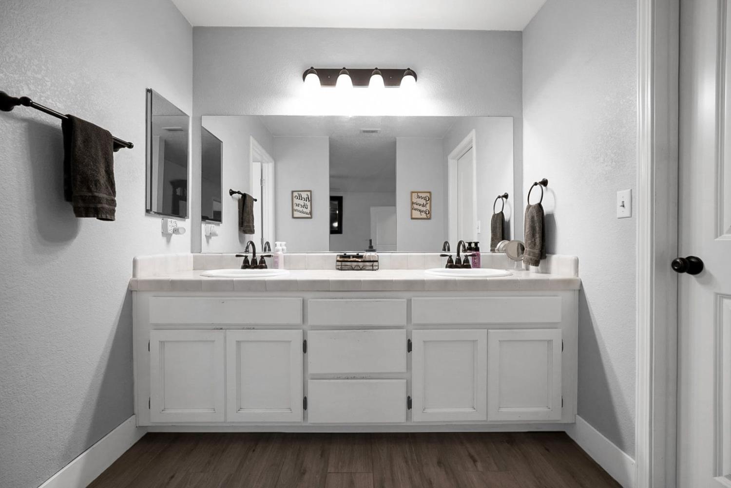 73 S Obsidian Dr, Oakdale, CA 95361