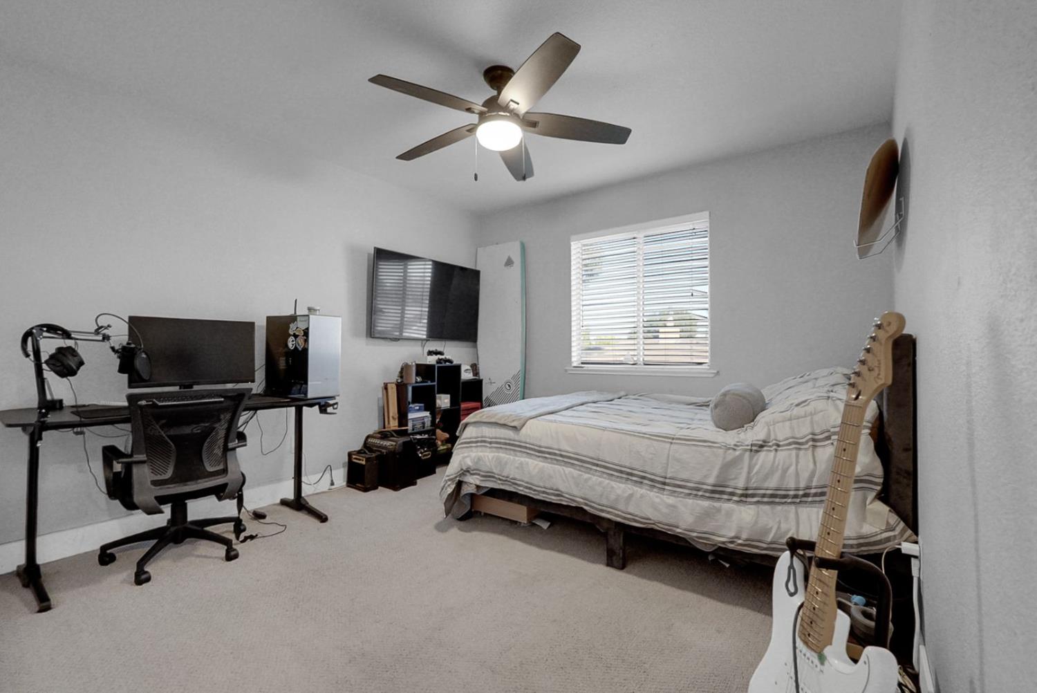 73 S Obsidian Dr, Oakdale, CA 95361