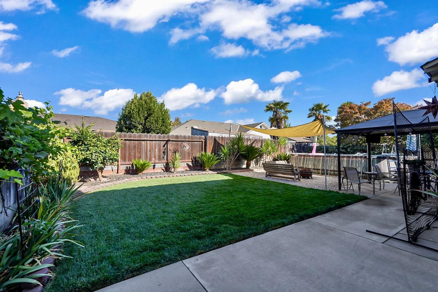 73 S Obsidian Dr, Oakdale, CA 95361