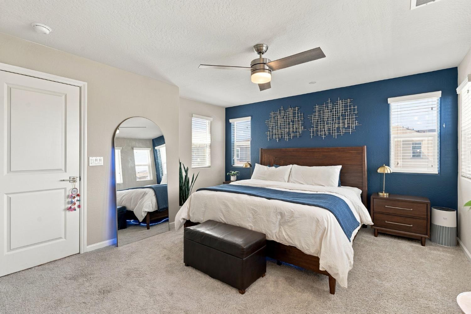 1123 Royalty Way, Madera, CA 93636