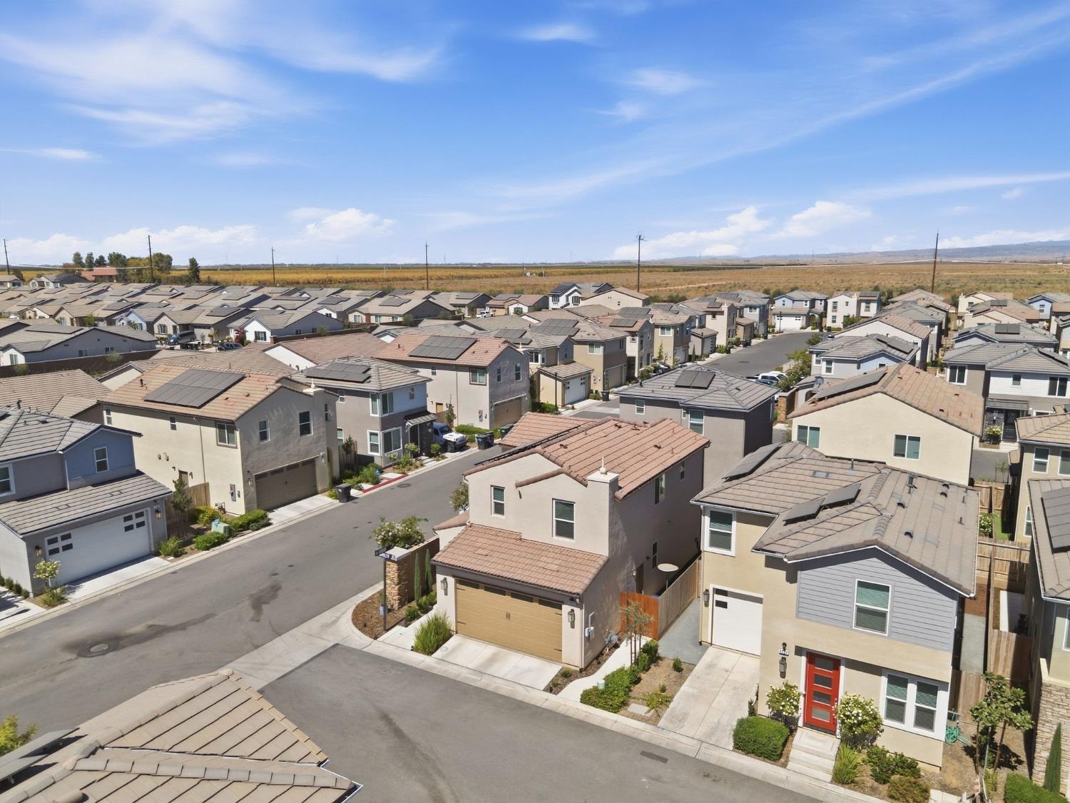 1123 Royalty Way, Madera, CA 93636