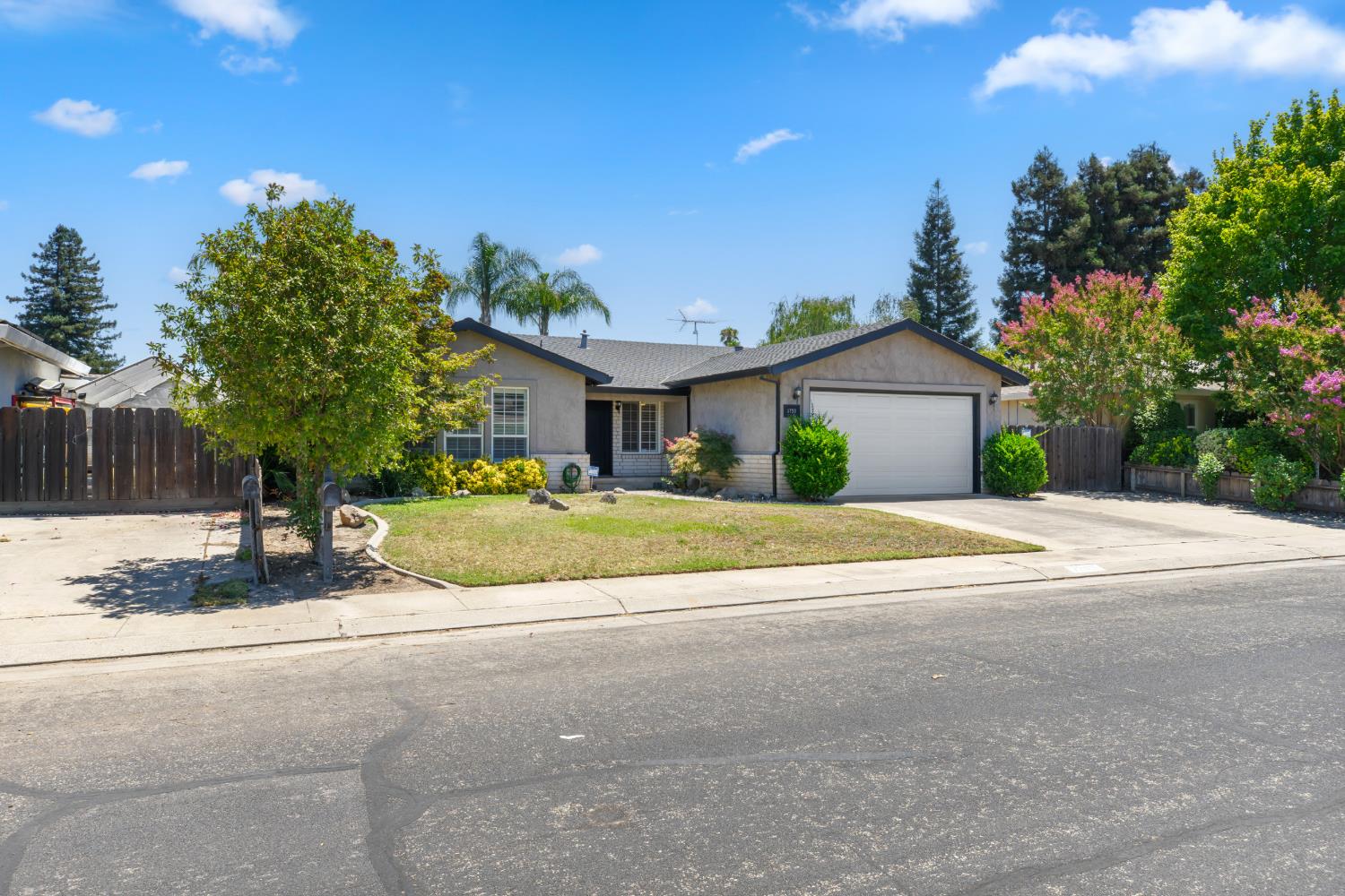 1730 Colombard Ct, Escalon, CA 95320