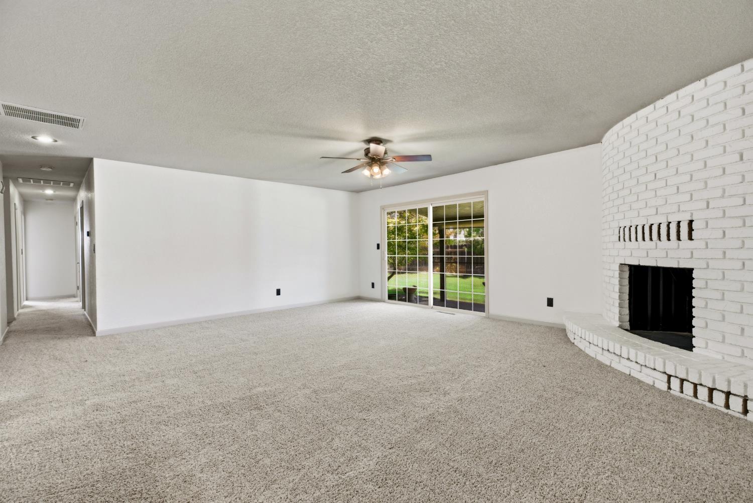 1730 Colombard Ct, Escalon, CA 95320