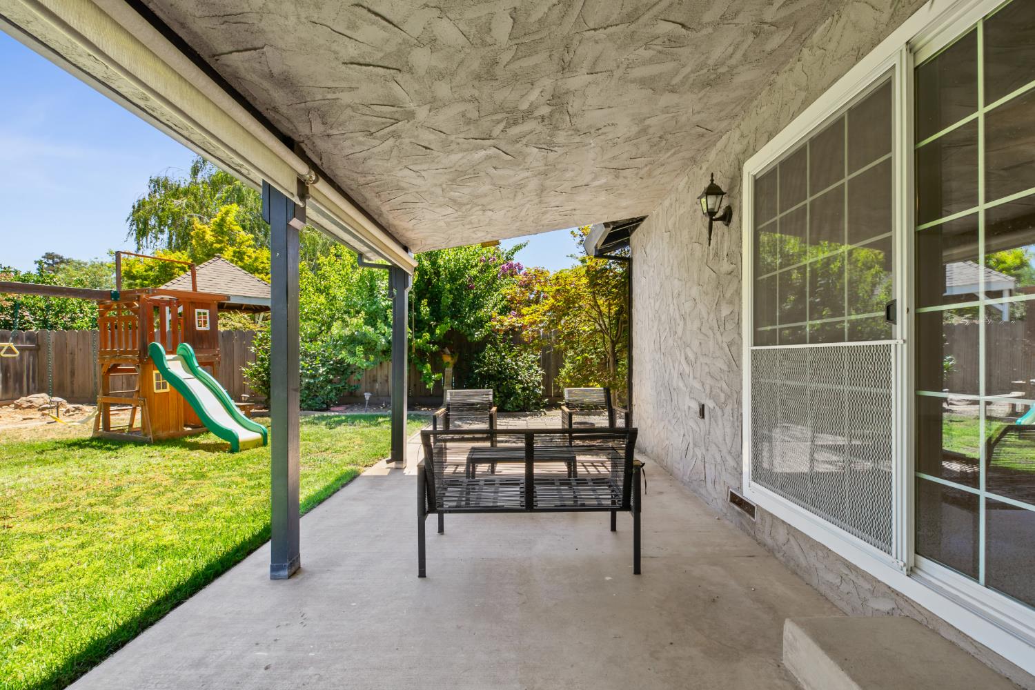 1730 Colombard Ct, Escalon, CA 95320