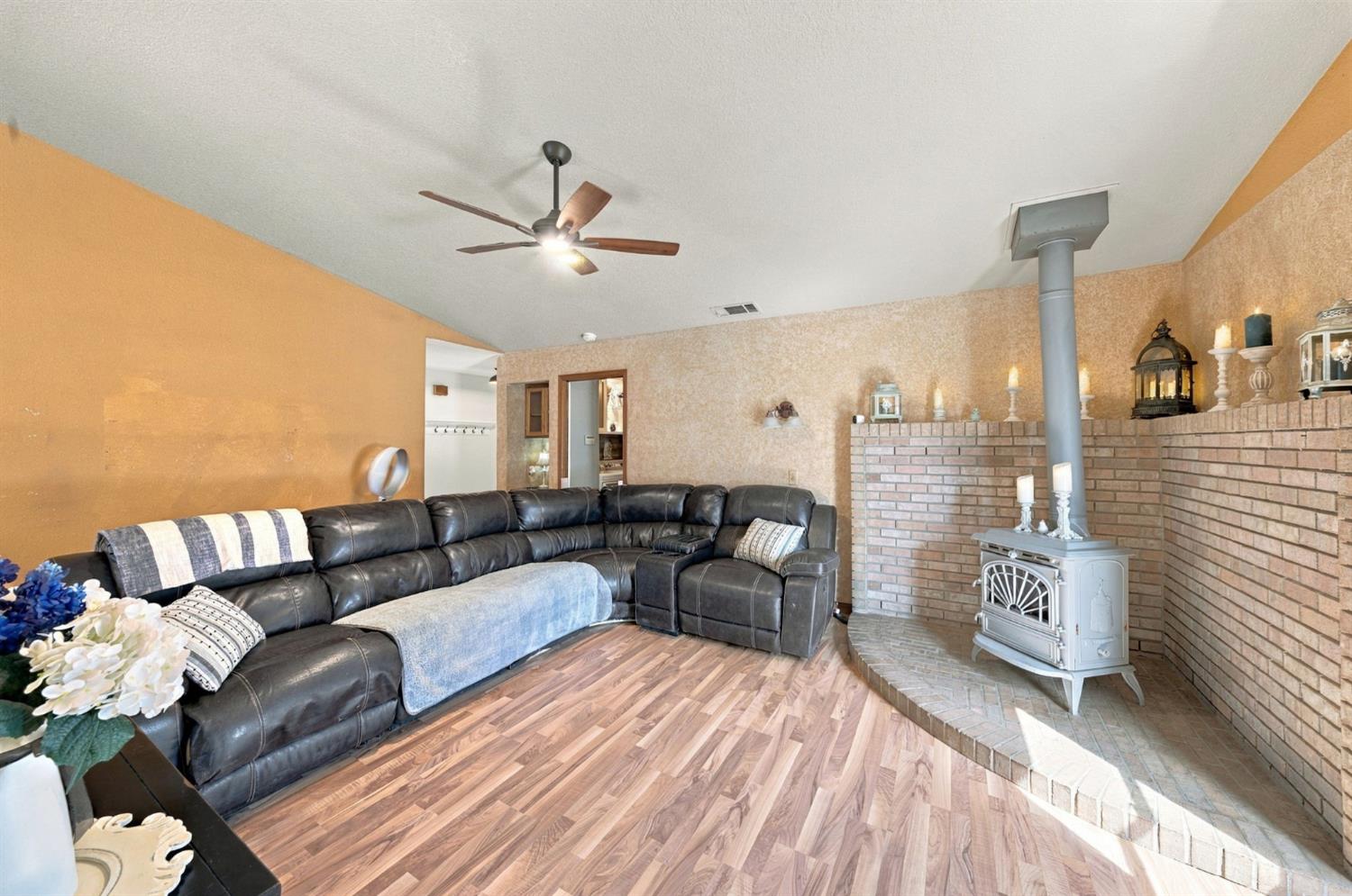 588 Carrigane Way, Manteca, CA 95337