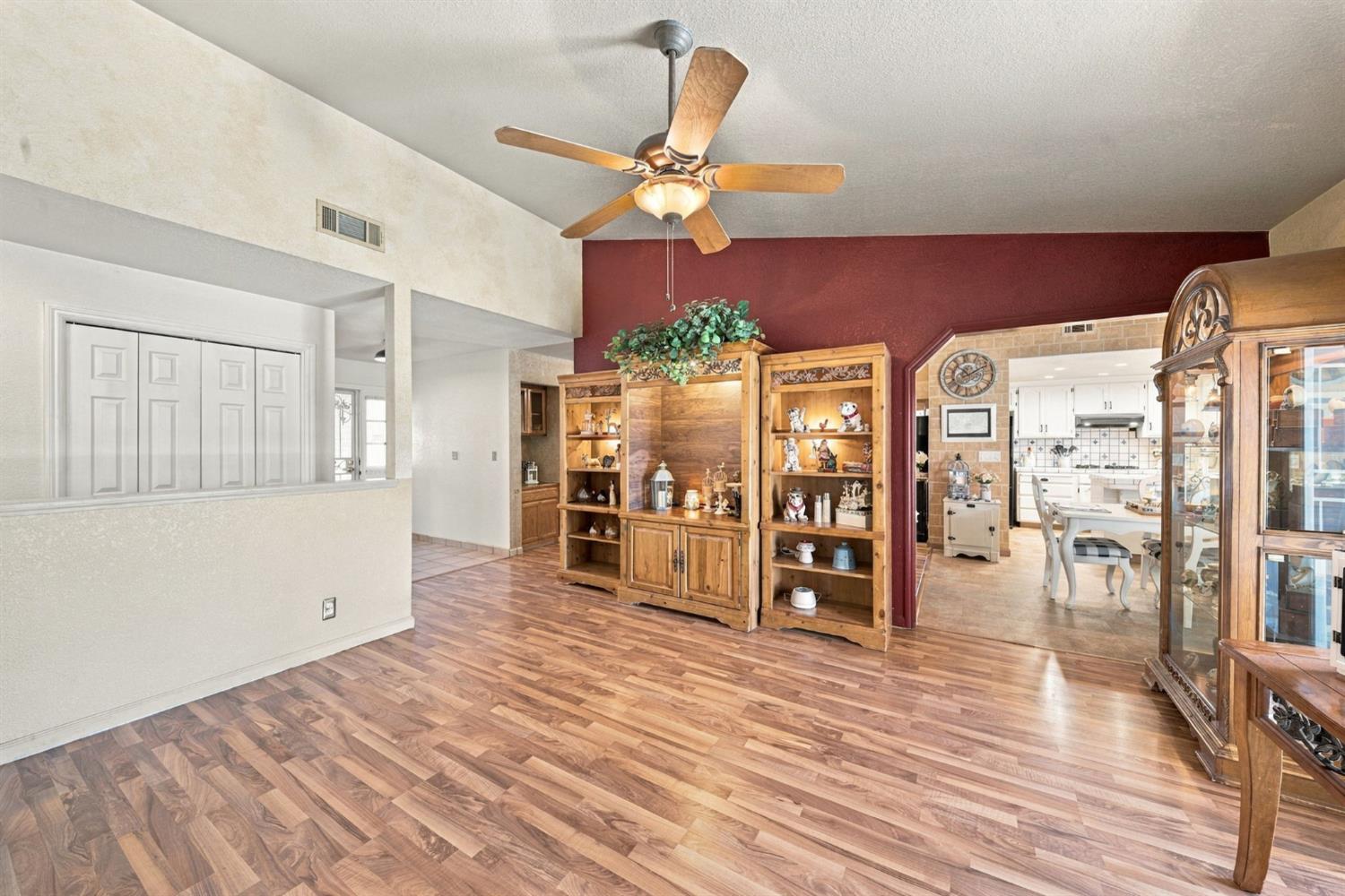 588 Carrigane Way, Manteca, CA 95337