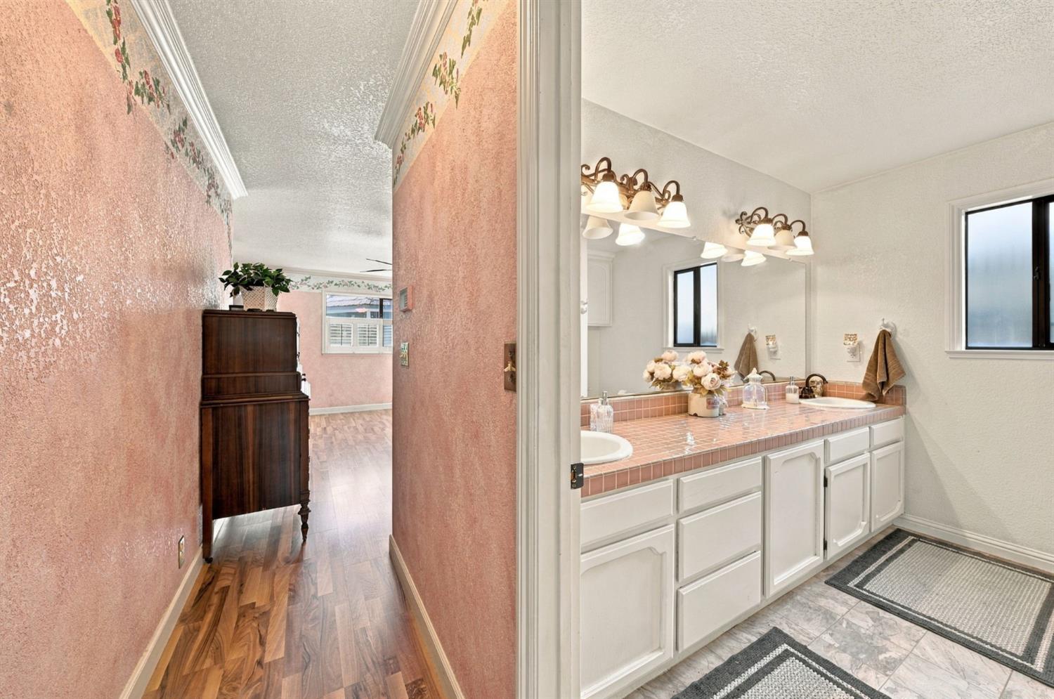588 Carrigane Way, Manteca, CA 95337