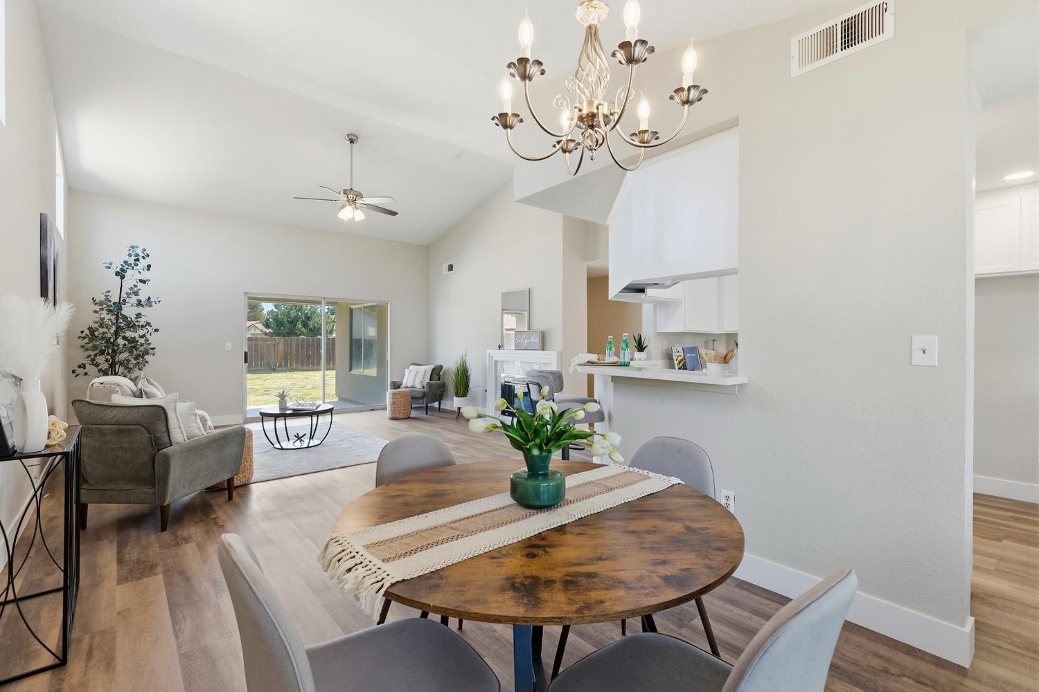 1422 Tawny Ln, Turlock, CA 95380