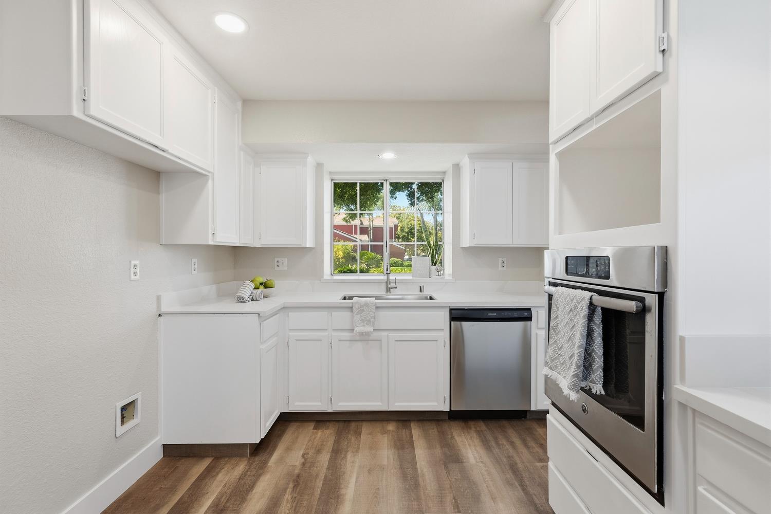 1422 Tawny Ln, Turlock, CA 95380
