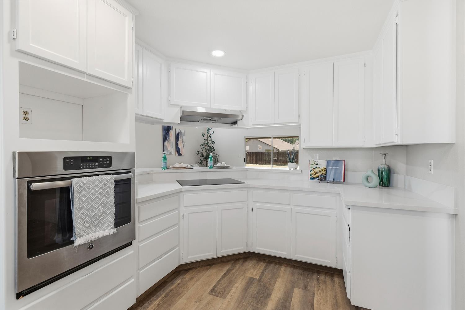 1422 Tawny Ln, Turlock, CA 95380