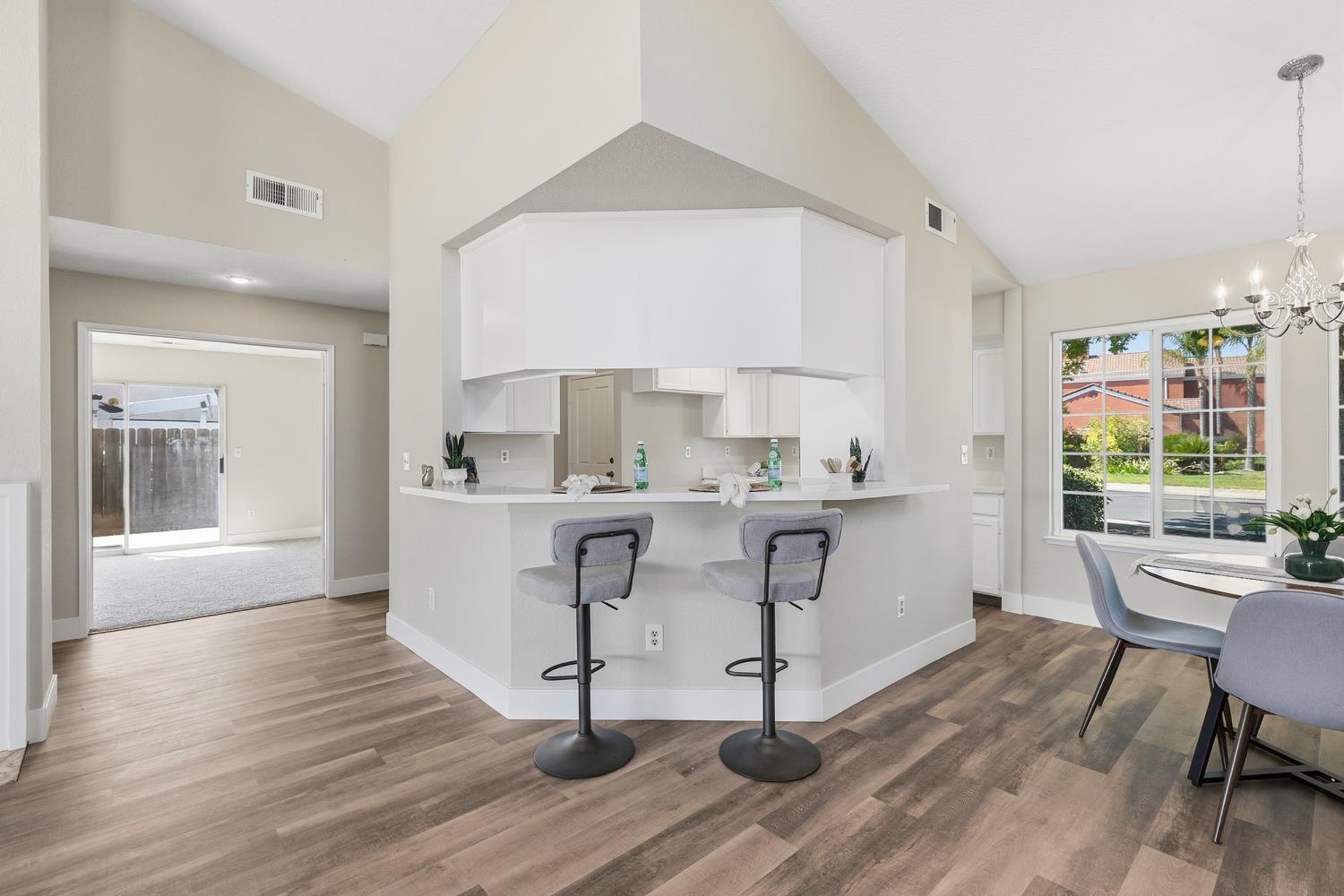 1422 Tawny Ln, Turlock, CA 95380