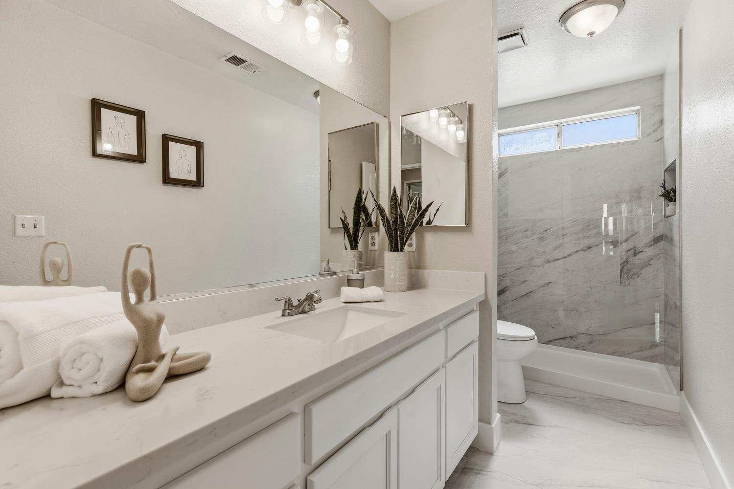 1422 Tawny Ln, Turlock, CA 95380