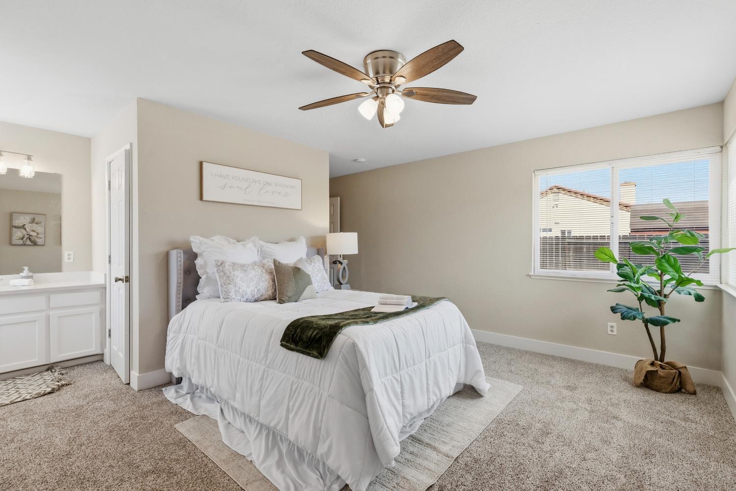 1422 Tawny Ln, Turlock, CA 95380