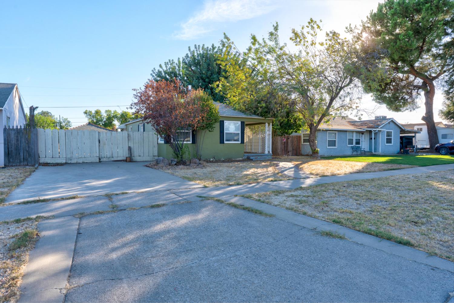 360 E 19th St, Merced, CA 95340