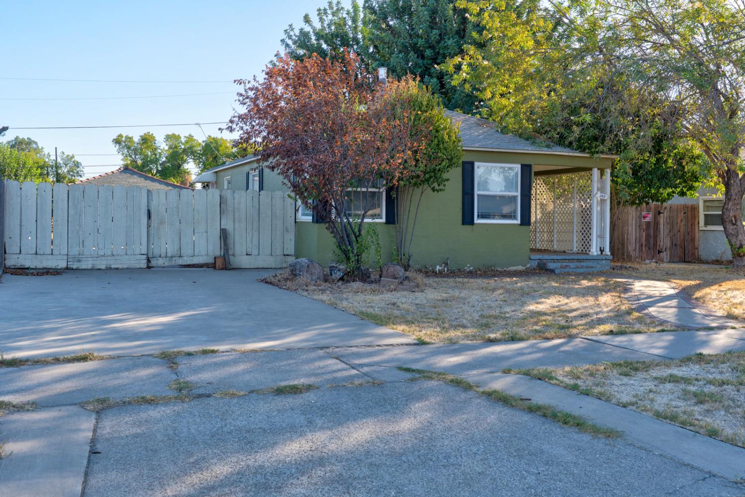 360 E 19th St, Merced, CA 95340