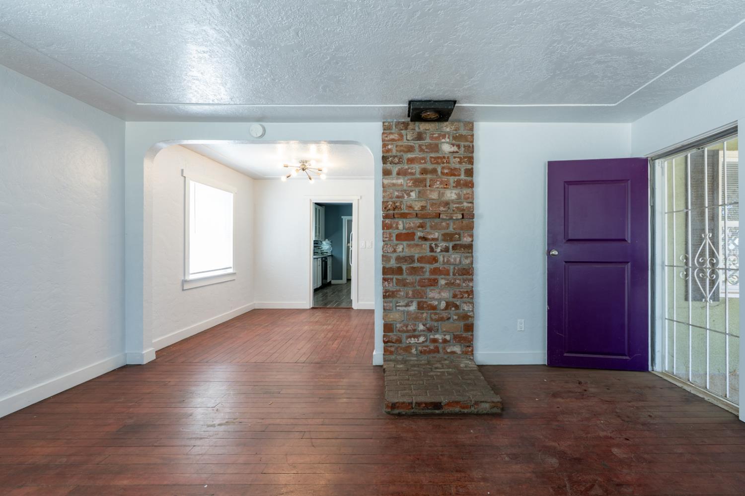 360 E 19th St, Merced, CA 95340