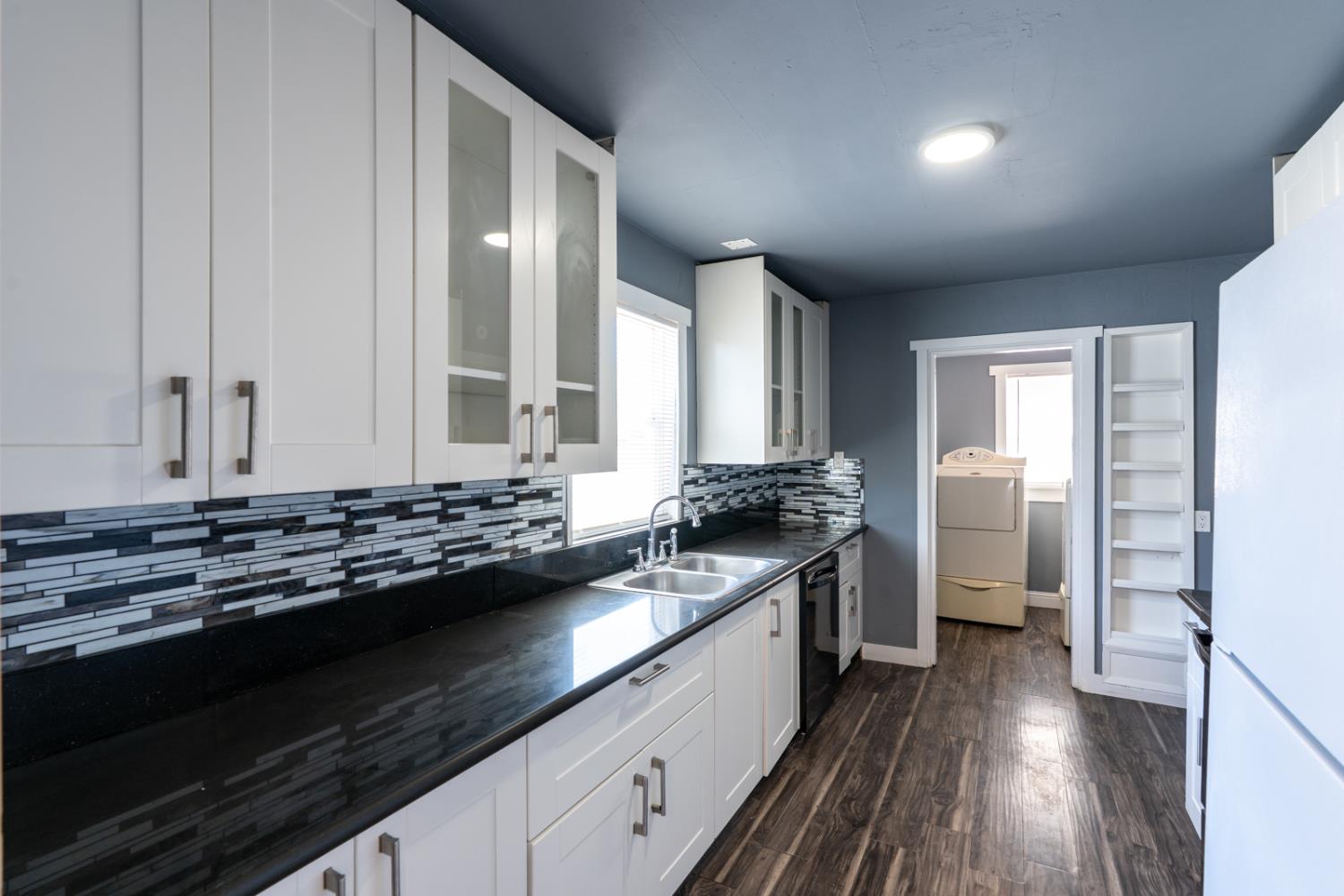 360 E 19th St, Merced, CA 95340