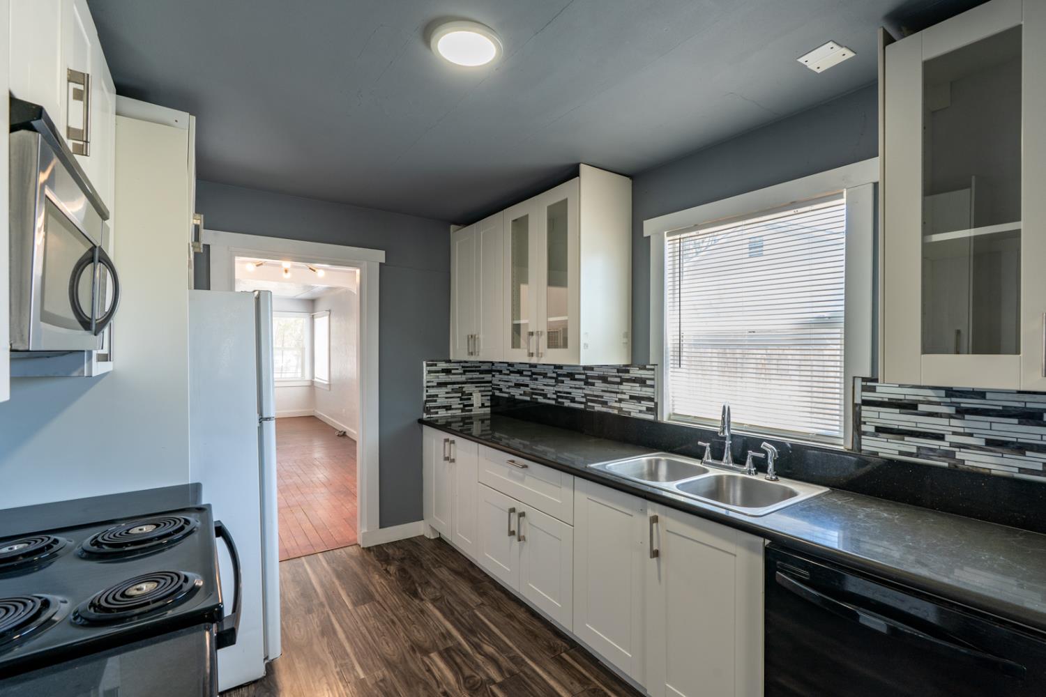 360 E 19th St, Merced, CA 95340