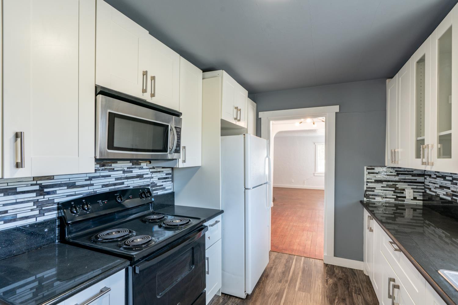 360 E 19th St, Merced, CA 95340