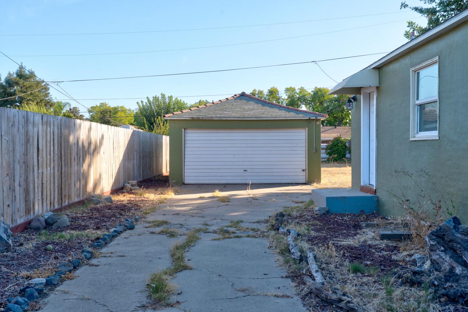 360 E 19th St, Merced, CA 95340