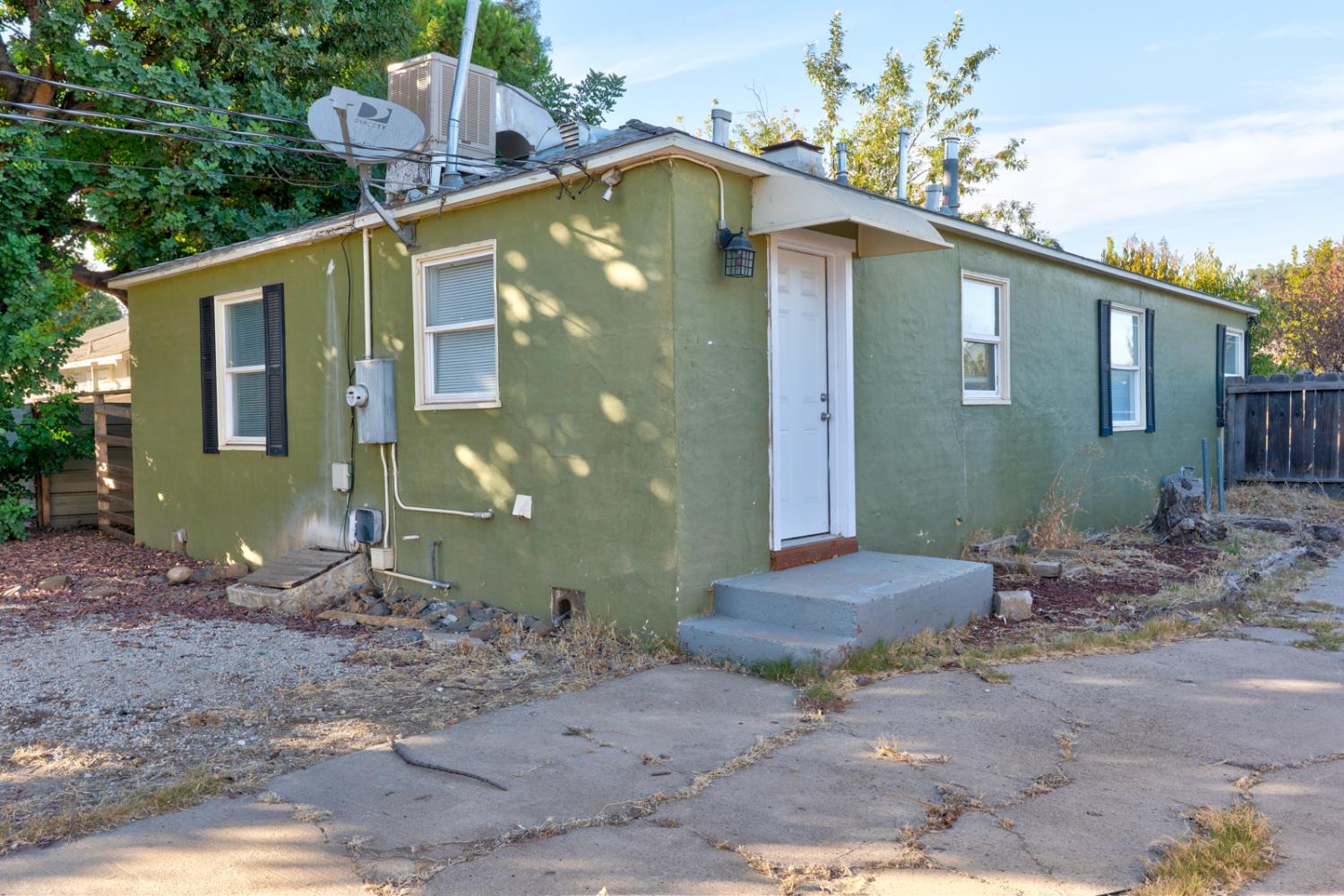 360 E 19th St, Merced, CA 95340