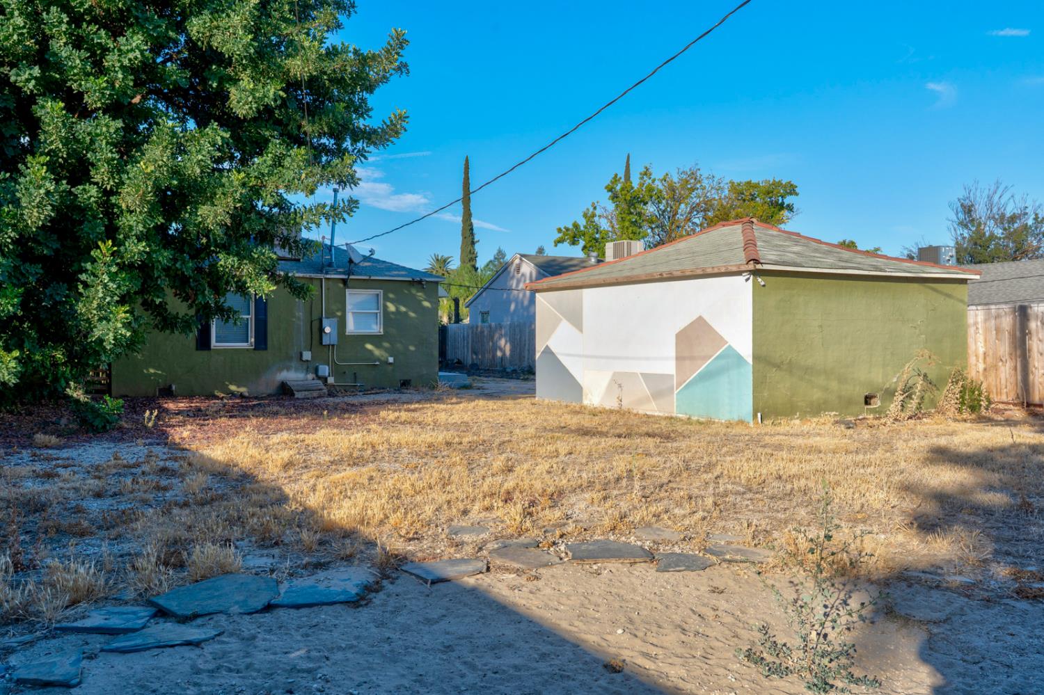 360 E 19th St, Merced, CA 95340