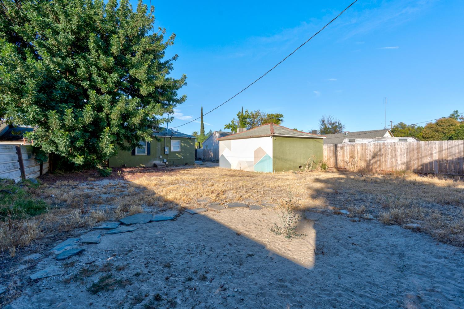 360 E 19th St, Merced, CA 95340