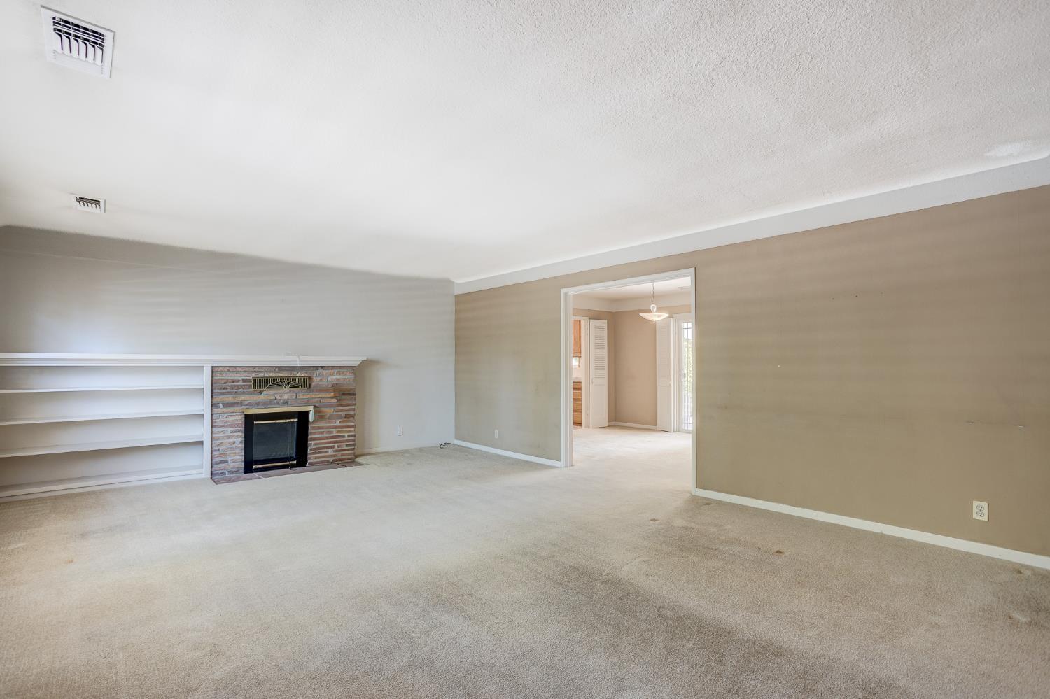 612 Hilton St, Modesto, CA 95350