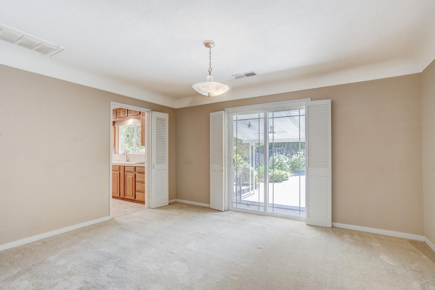 612 Hilton St, Modesto, CA 95350