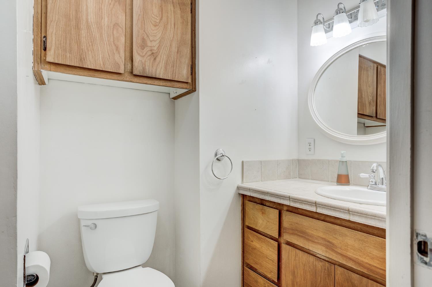 612 Hilton St, Modesto, CA 95350