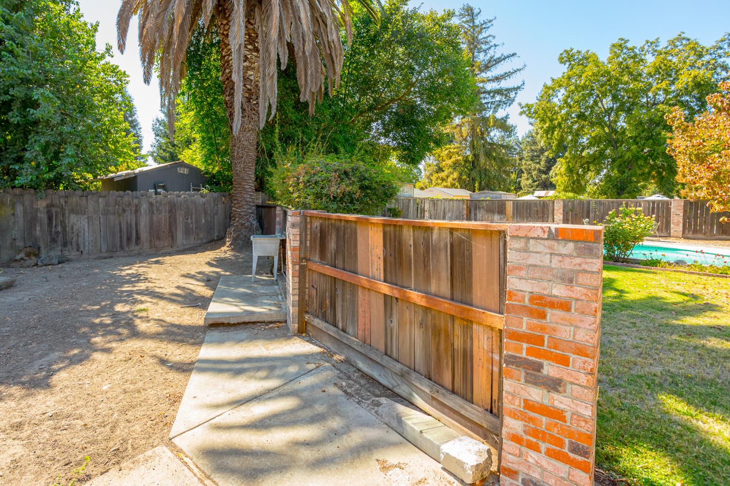 612 Hilton St, Modesto, CA 95350