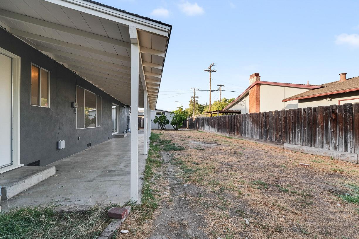 1810 Monte Carlo Ave, Modesto, CA 95350