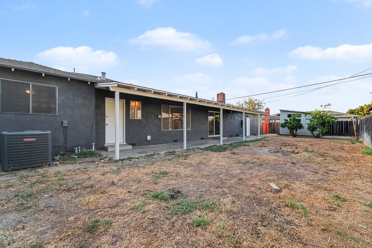 1810 Monte Carlo Ave, Modesto, CA 95350