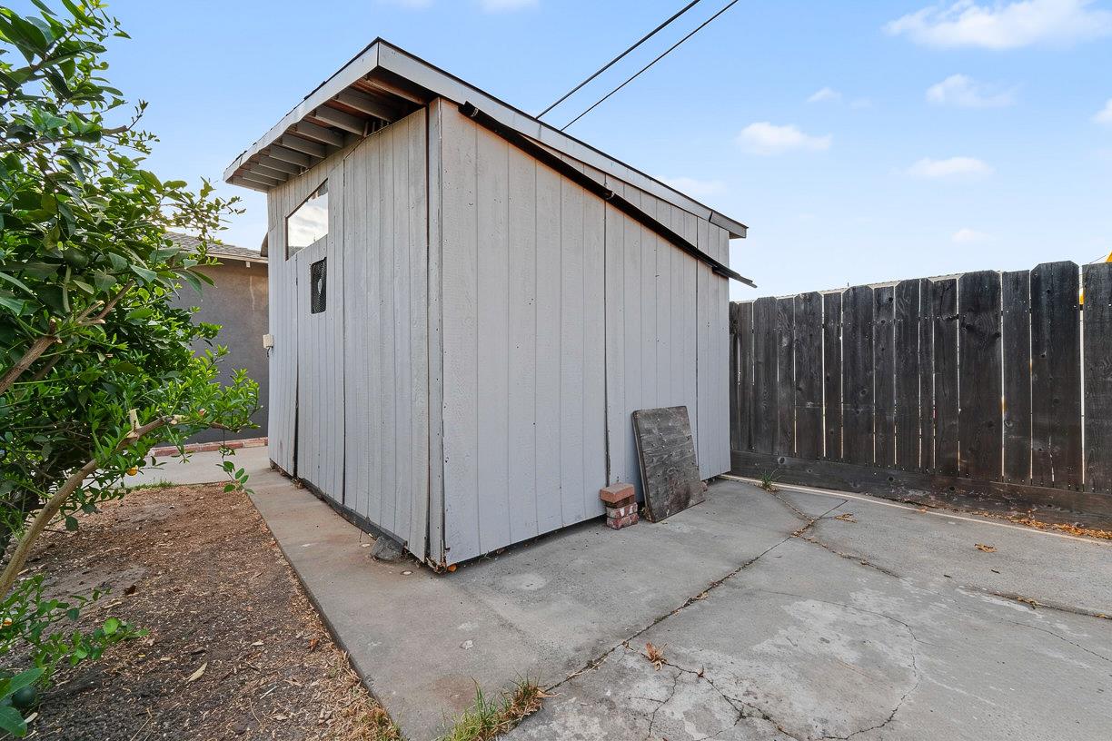 1810 Monte Carlo Ave, Modesto, CA 95350