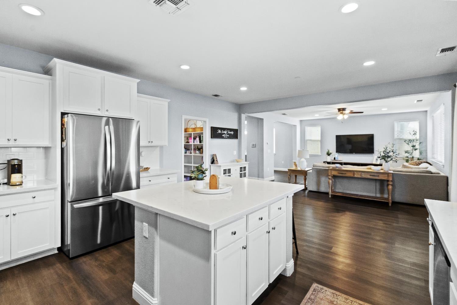 3001 Salonie, Modesto, CA 95355