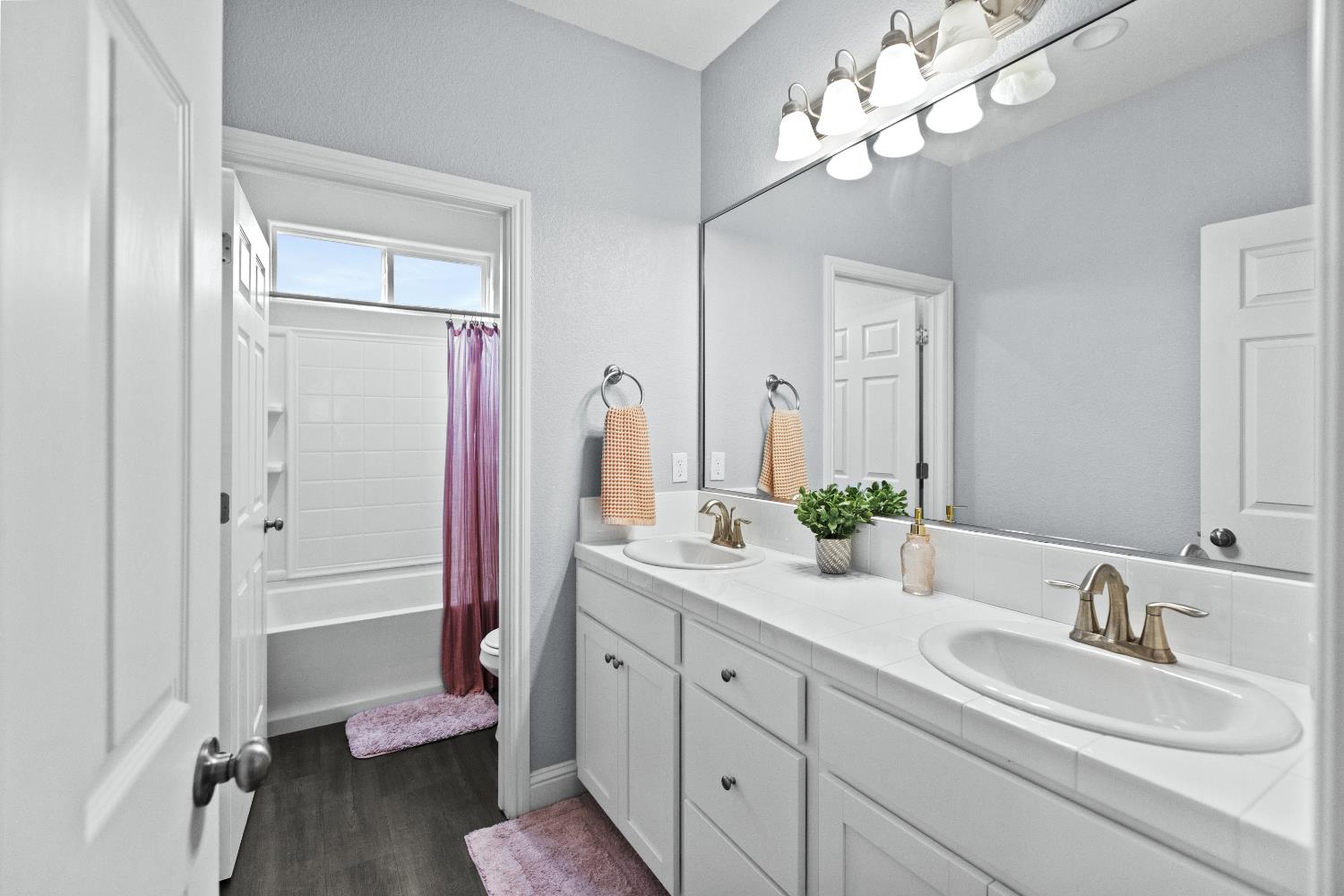 3001 Salonie, Modesto, CA 95355