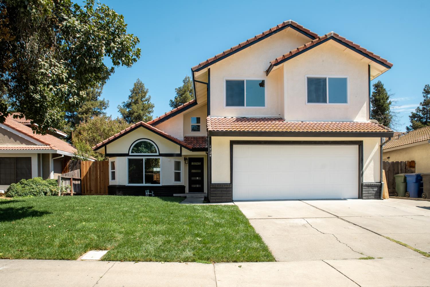 1724 Bergen Dr, Modesto, CA 95350