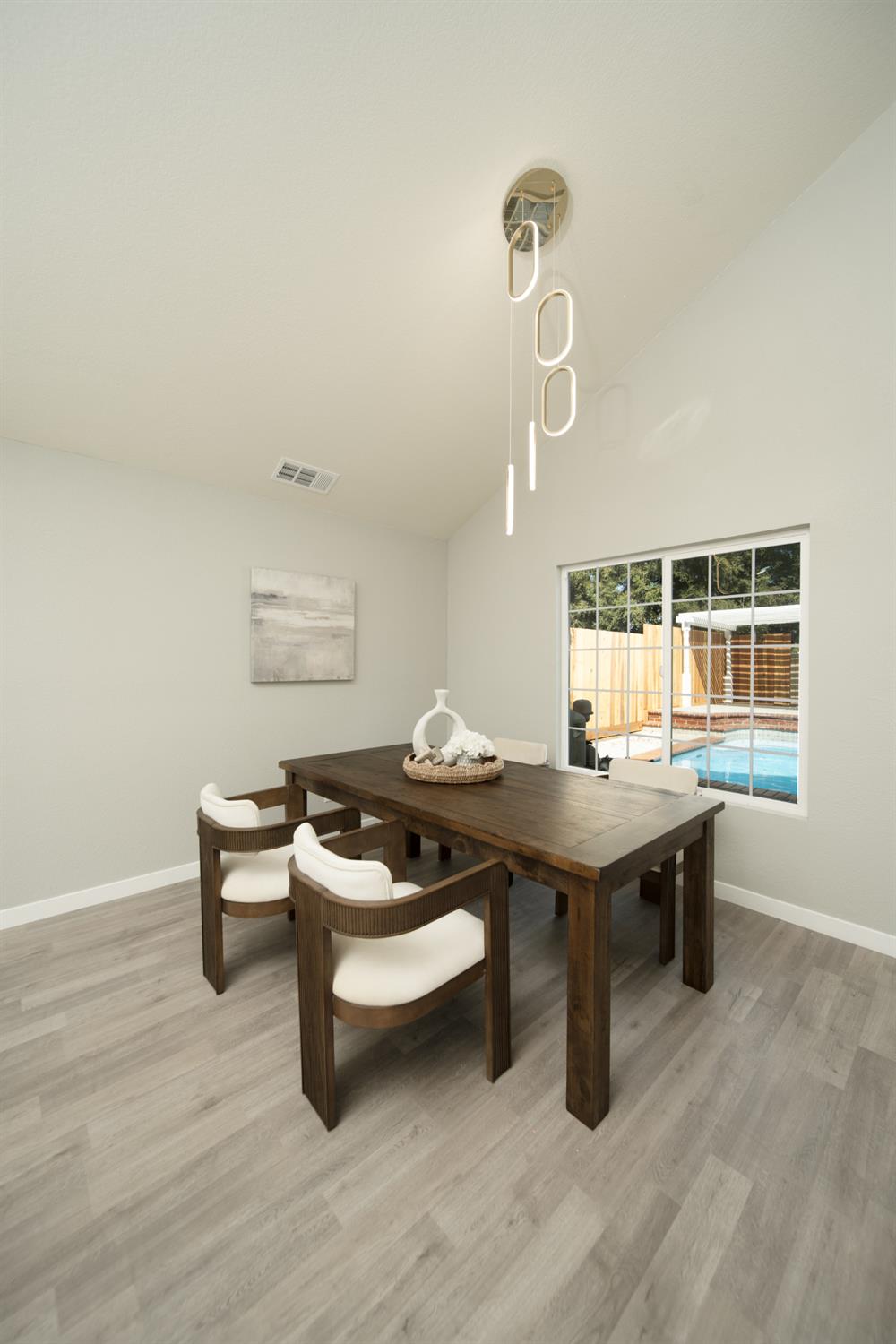 1724 Bergen Dr, Modesto, CA 95350