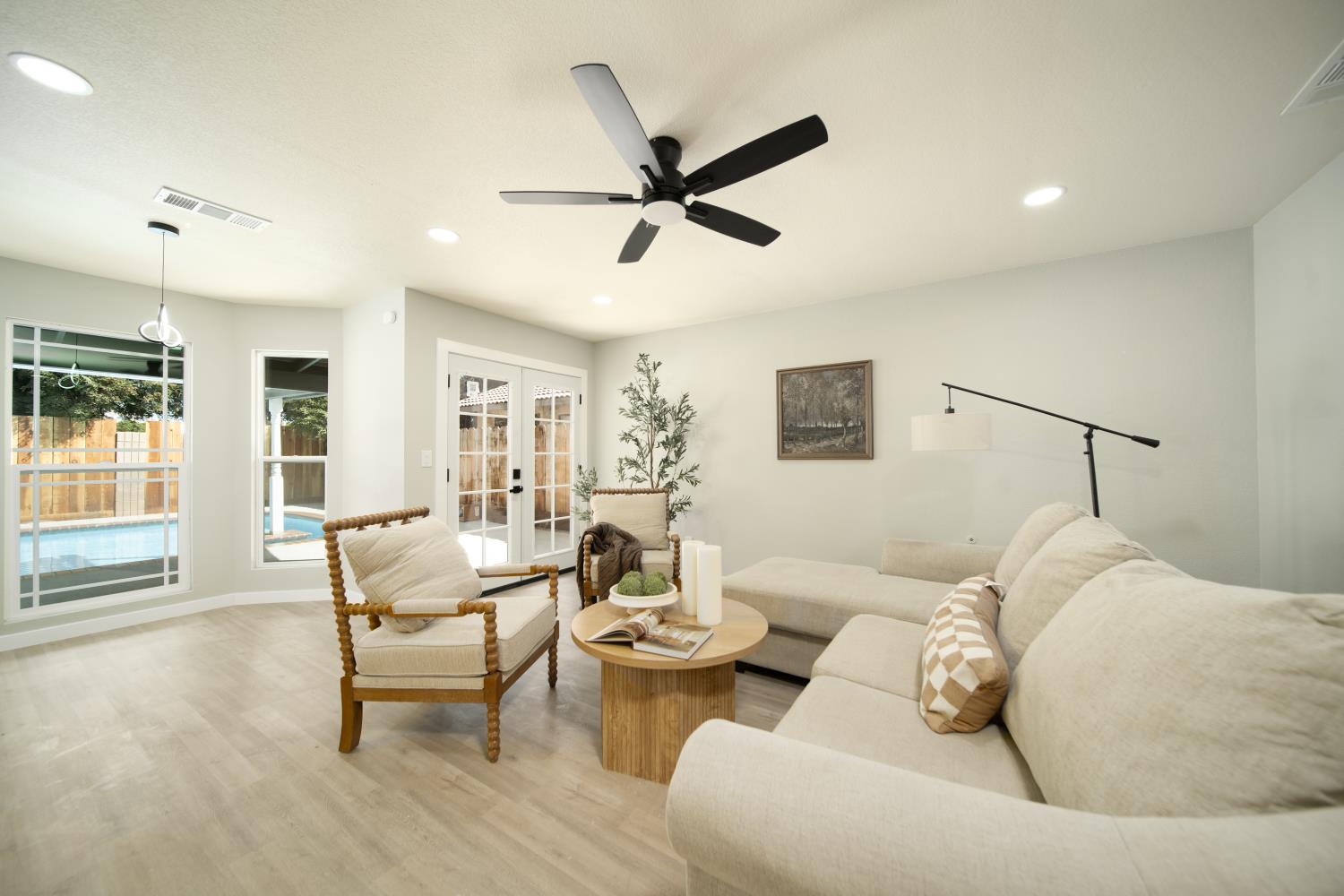 1724 Bergen Dr, Modesto, CA 95350