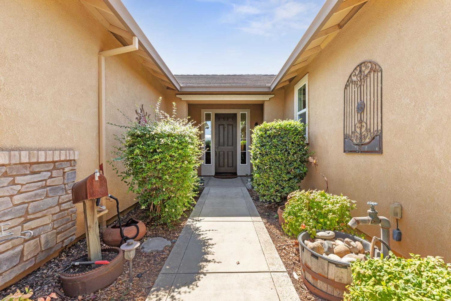 7612 Nannos Ct, Hughson, CA 95326