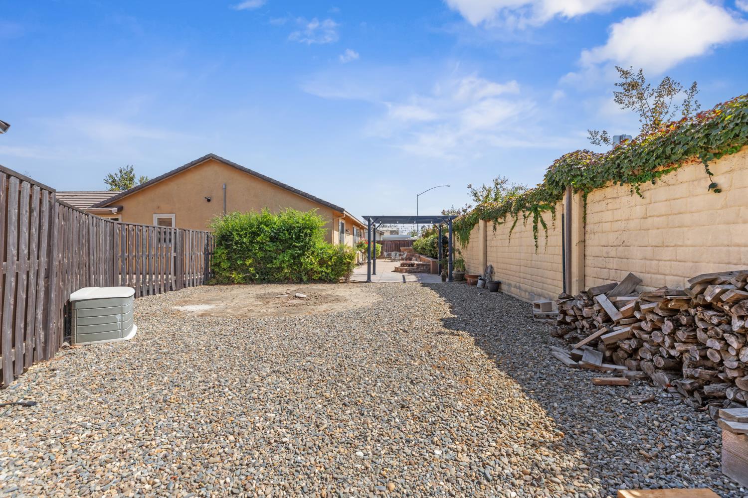 7612 Nannos Ct, Hughson, CA 95326