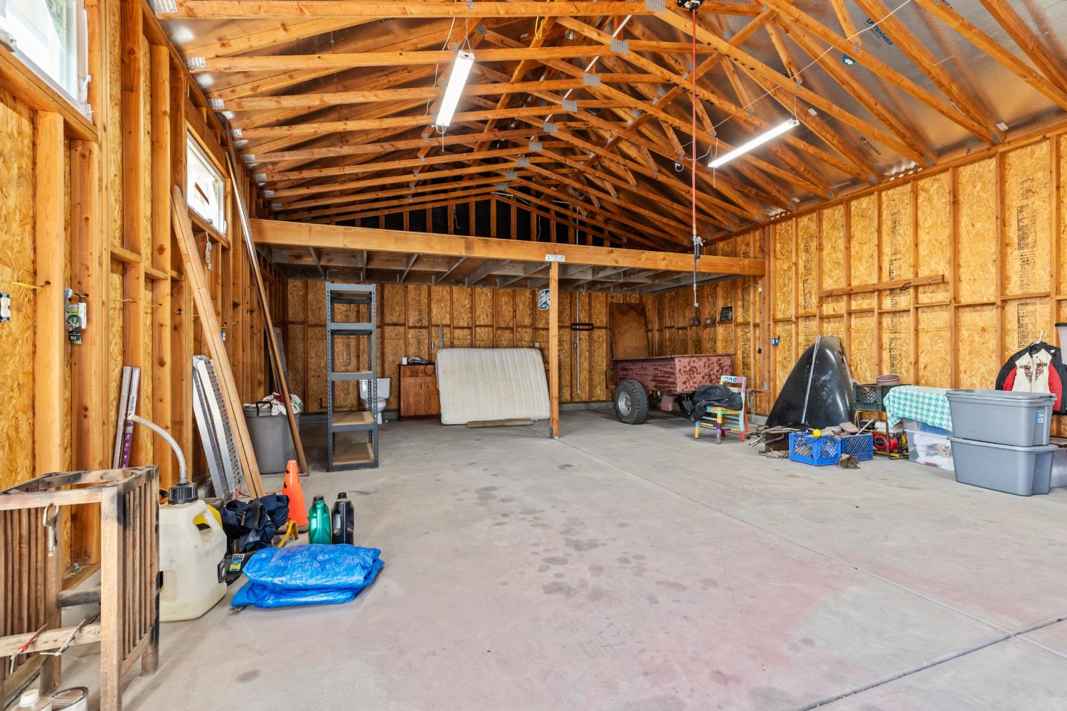 7612 Nannos Ct, Hughson, CA 95326
