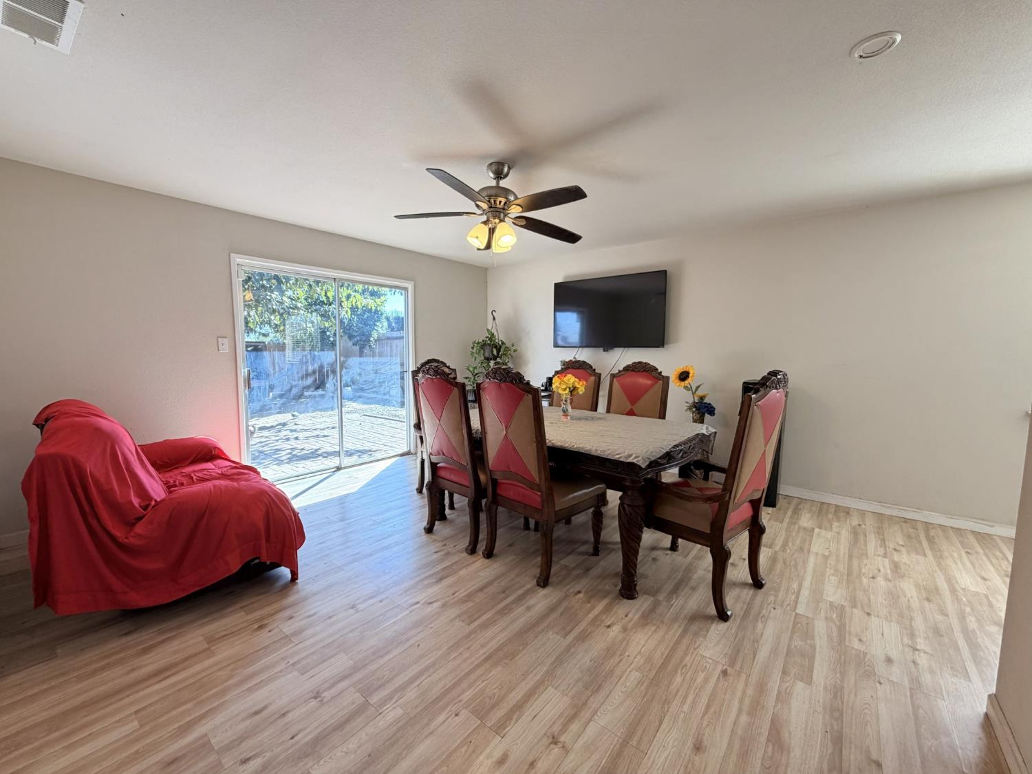 44 Fairview Ave, Gustine, CA 95322