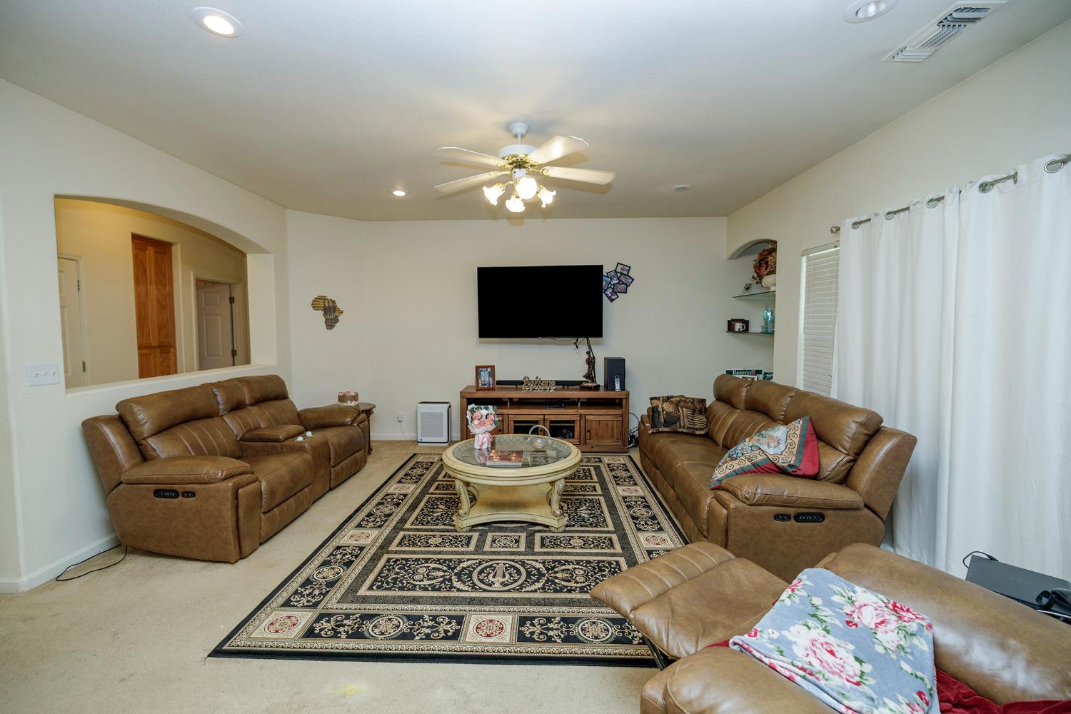 2889 E Doral Way, Turlock, CA 95382
