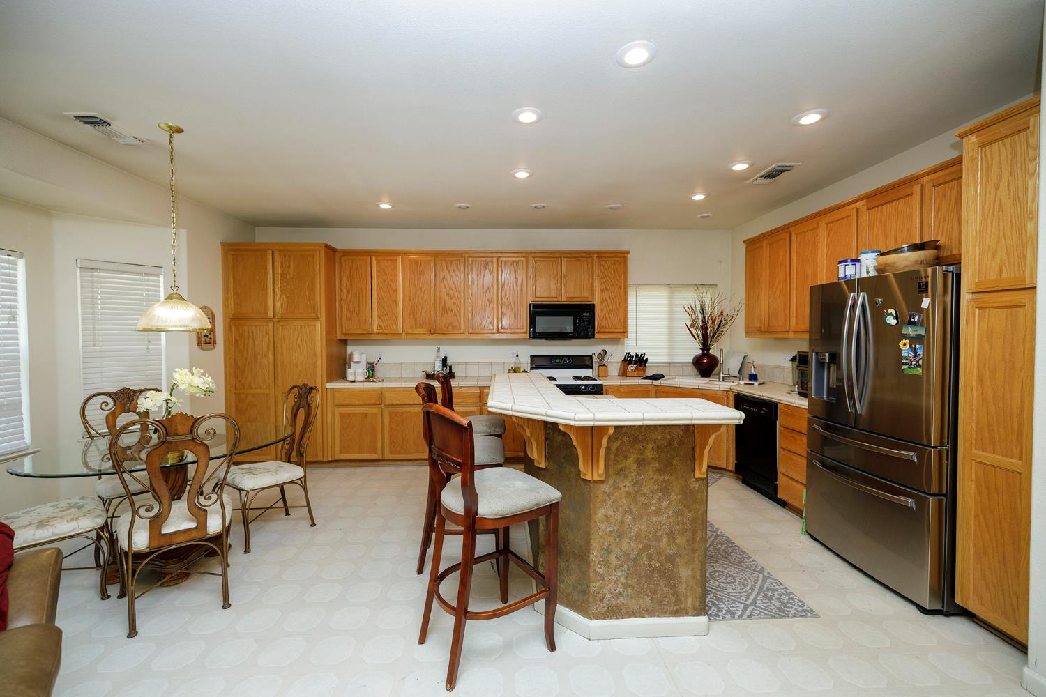 2889 E Doral Way, Turlock, CA 95382