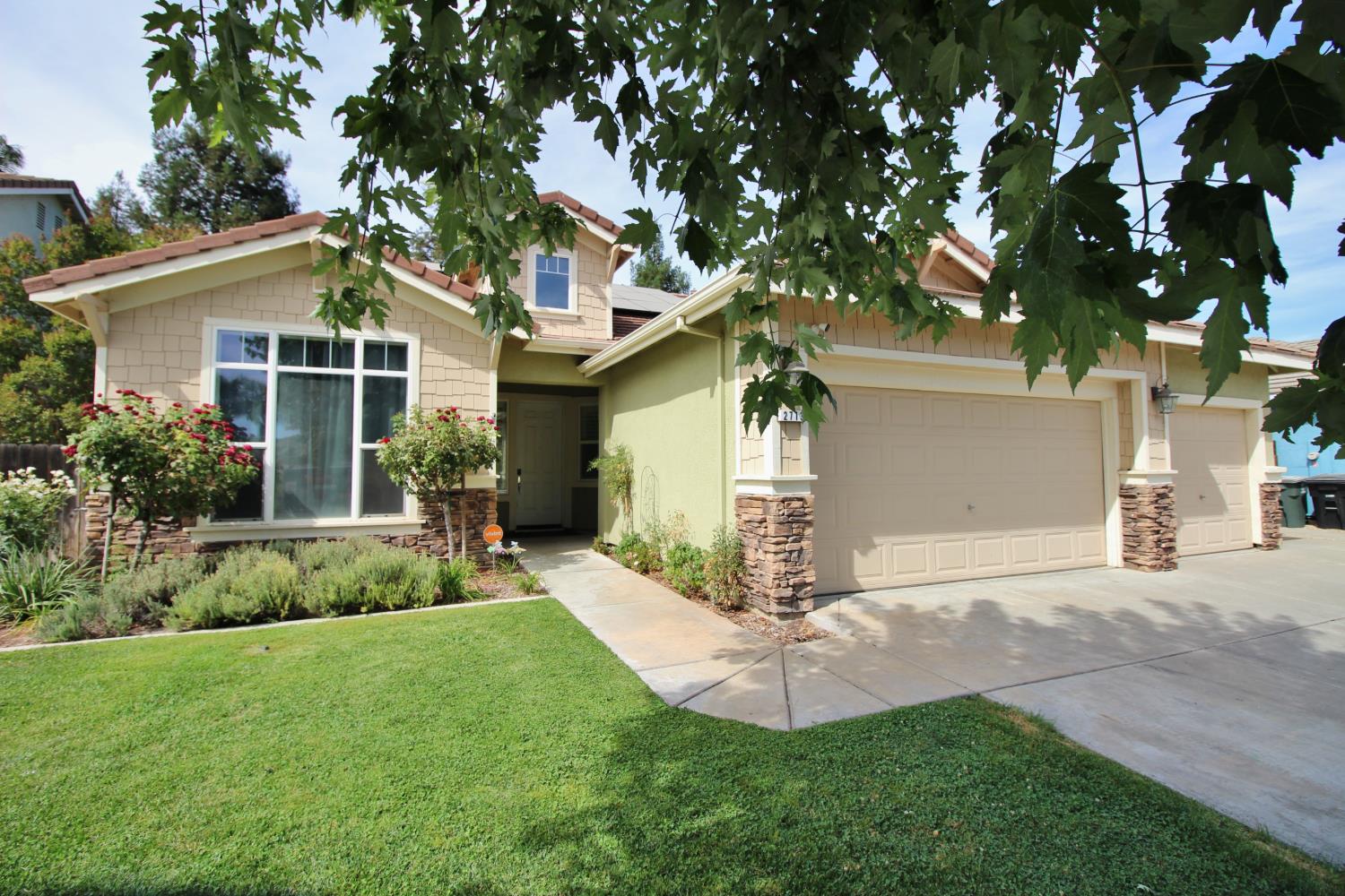 2713 Doubloon St, Riverbank, CA 95367