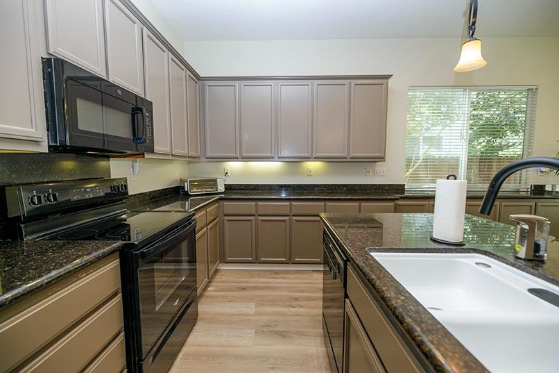 2713 Doubloon St, Riverbank, CA 95367