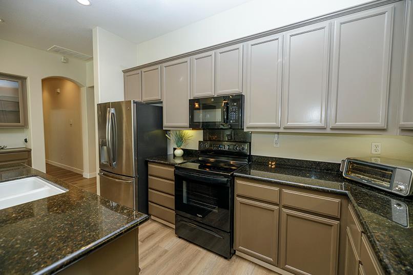 2713 Doubloon St, Riverbank, CA 95367
