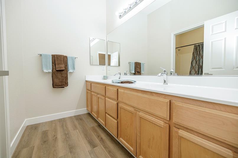 2713 Doubloon St, Riverbank, CA 95367